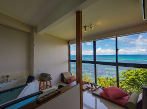 Coco de Mer Hotel and Black Parrot Suites