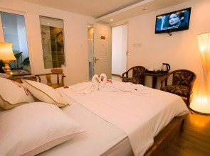 Rex Hotel and Apartment