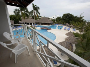 Playa Blanca Beach Resort - All Inclusive