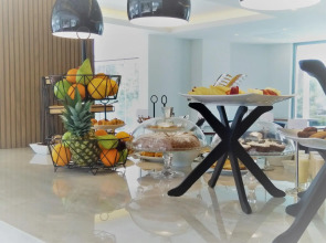 Glyfada Riviera Hotel