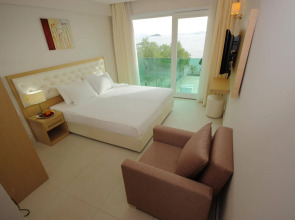 Dragut Point North Hotel