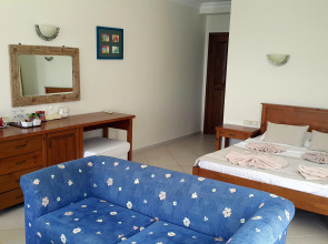 Ece Hotel Sovalye Island