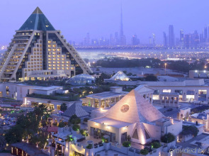 Отель Raffles Dubai