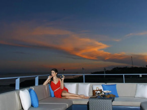 Crimson Resort and Spa Mactan