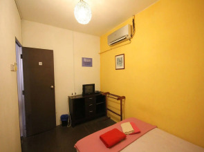Cocoa Mews Cafe & Homestay - Hostel