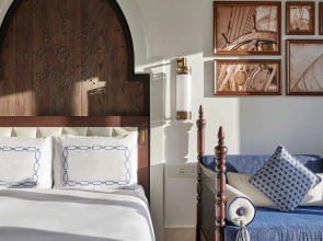 Hilton Salwa Beach Resort & Villas