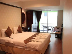 Maleez Lodge Hotel and Restaurant