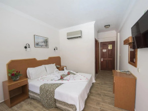 Belcehan Beach Hotel