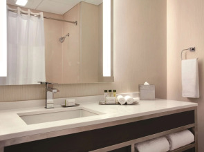 DoubleTree by Hilton Boston - Downtown