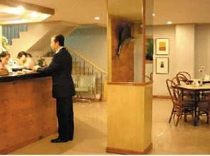 Nichols Airport Hotel