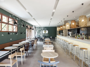 AQUA Hotel Bertran Park