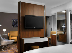 Отель DoubleTree by Hilton Metropolitan - New York City