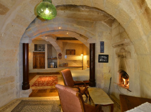 Sultan Cave Suites