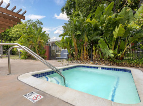 Best Western Plus Garden Court Inn