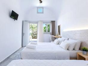 Memories Beach Hotel