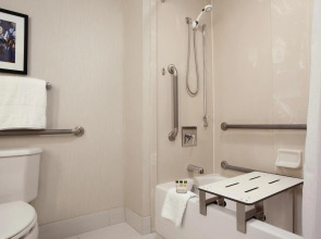 DoubleTree by Hilton Boston - Downtown