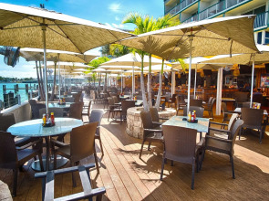 Palm Tree Club Miami Hotel