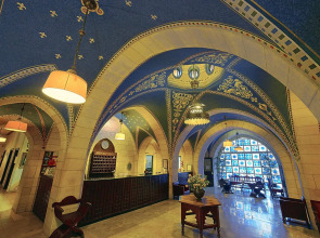 YMCA Three Arches Hotel