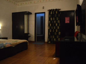 Hill Top Swiss Cottage