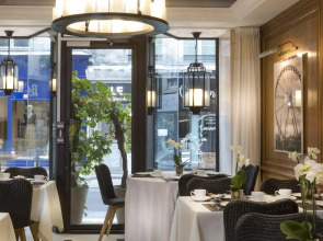 Dauphine Saint Germain Hotel