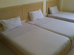 OYO 301 River Inn Hotel