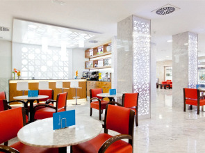 Отель Porcel Sabica