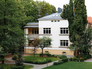 Отель Lion’s Castle