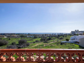 B47 - Walkway Beachview Place