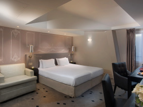 NH Collection Paris Ponthieu Champs-Elysées