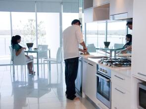 Silvershore Apartments on the Broadwater