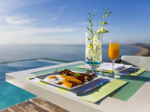 A La Carte Da Nang Beach