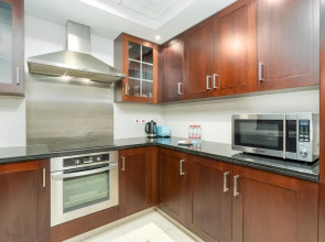 Lux BnB I 29 Burj BLVD I Pool Views