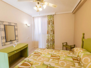 Paradise Court Aparthotel