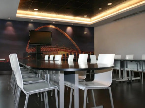 Hotel Tach Madrid Airport