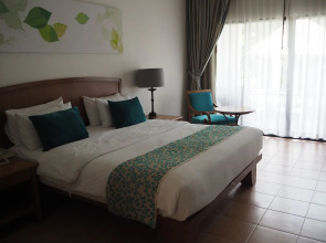 Woodlands Hotel & Resort