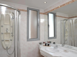 Athens Atrium Hotel and Suites