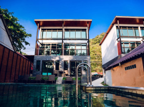 15 Palms Beach Resort