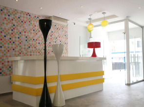 Sea Cleo Napa Hotel & Annex