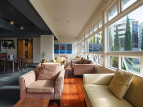 Kiwi International Hotel