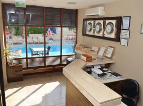 Melissa Moment Apart