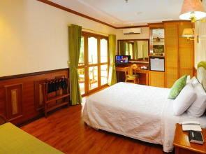 Red Coconut Beach Hotel