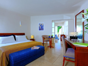 Apollonia Resort & Spa