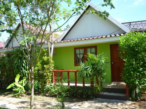 Khaolak C-nior Bungalows