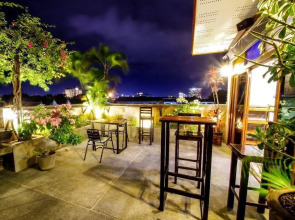 Chala Number 2 Art and Gallery House