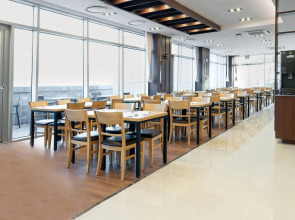 Felix by STX Hotel & Suite