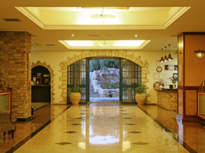Navarria Hotel