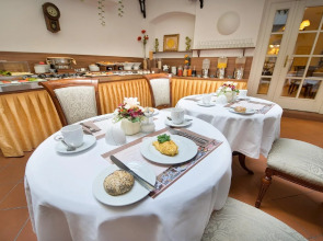 Boutique Hotel Constans