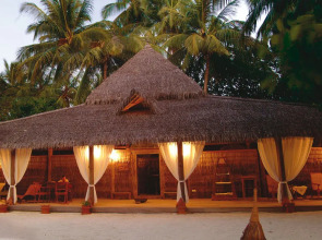 Diamonds Athuruga Maldives Resort & Spa