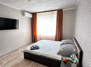 Ideal Apartment (Идеал Апартмент) на улице Первостроителей 1