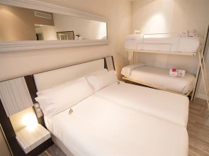 Отель Petit Palace Triball